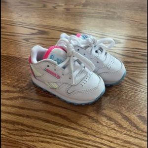 Toddler sneakers